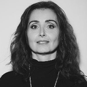 LAURA CARACCIOLO